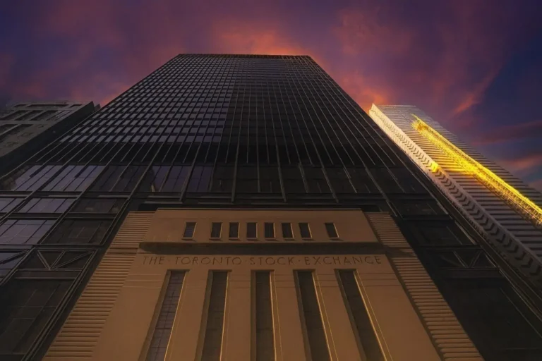 S&P/TSX Composite Today: Oil Slips Toward $60, Cannabis Surges, and Macklem’s Speech Looms for After-the-Bell Trade (Dec. 16, 2025)